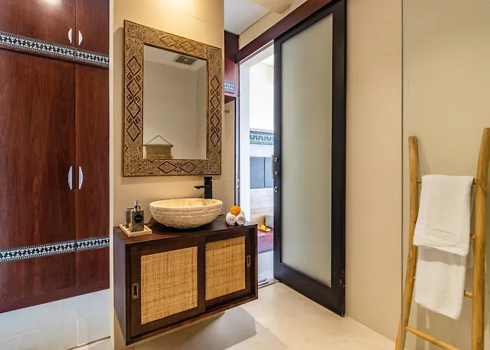 Promo - Trendy 4bd Private In Villa Seminyak